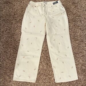 Abercrombie & Fitch Cream Straight Leg Jeans